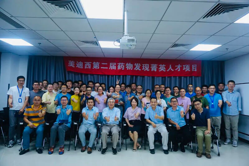 2022年，，，，近900名新员工加入BJL平台各人庭.jpg